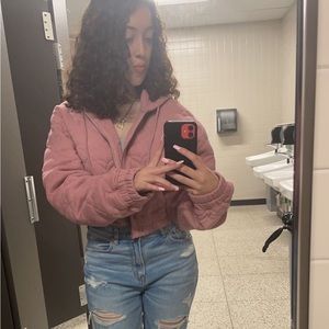 Meet your Posher, Elisa